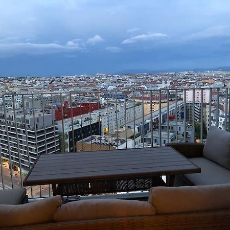Stunning View Over Vienna In City Center Apartment Exterior photo