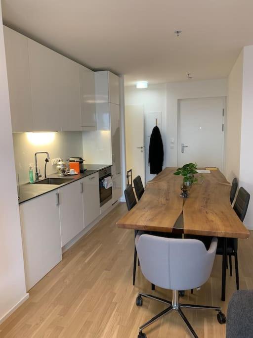 Stunning View Over Vienna In City Center Apartment Exterior photo