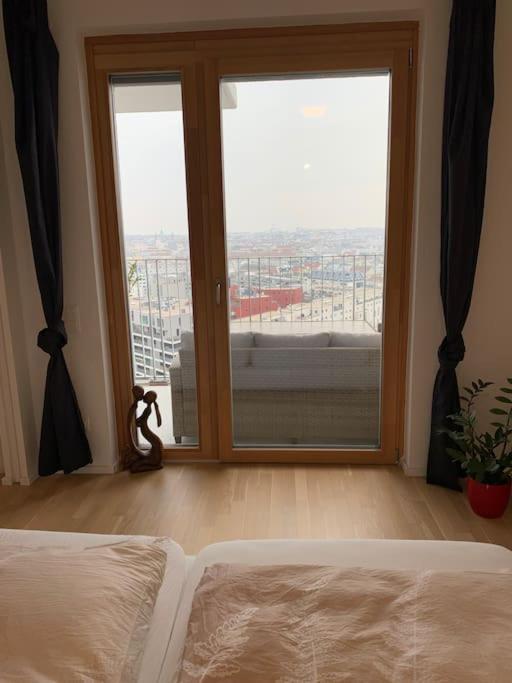 Stunning View Over Vienna In City Center Apartment Exterior photo